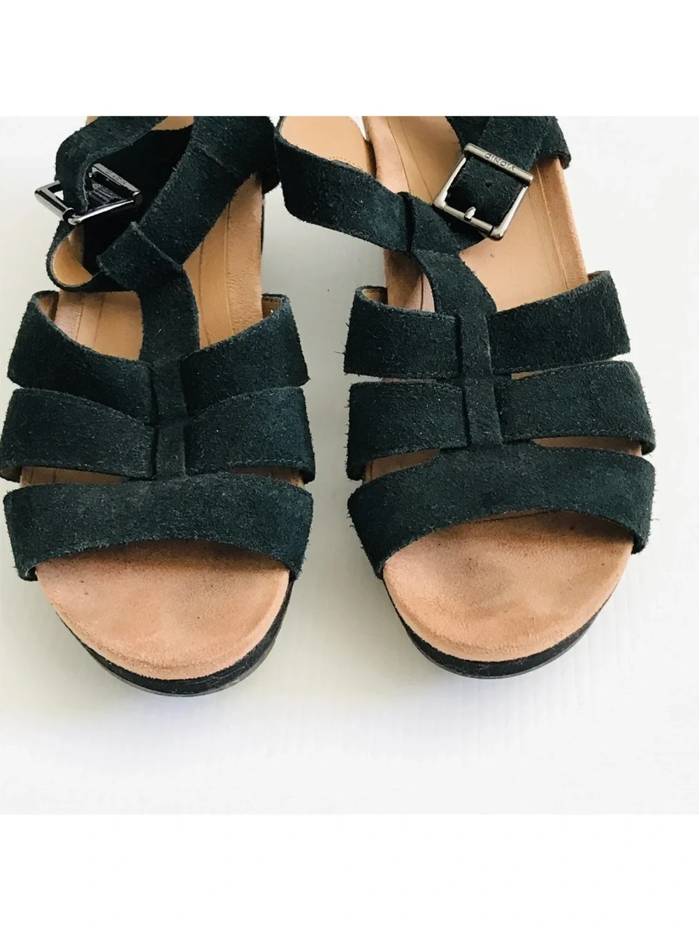 Vionic Womens Tawny Strappy Classic Wedge Sandals Shoes Black Suede 9 M